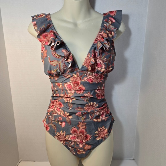 Cupshe Other - Cupshe Women's Size Medium Ruffled One-Piece Swimsuit Tummy Control Floral